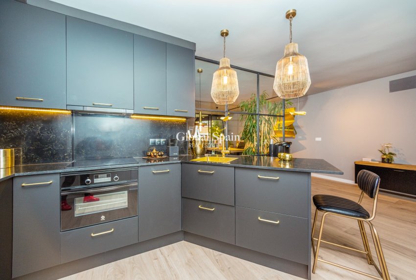 Resale - APARTMENT -
ALICANTE - Costa Blanca