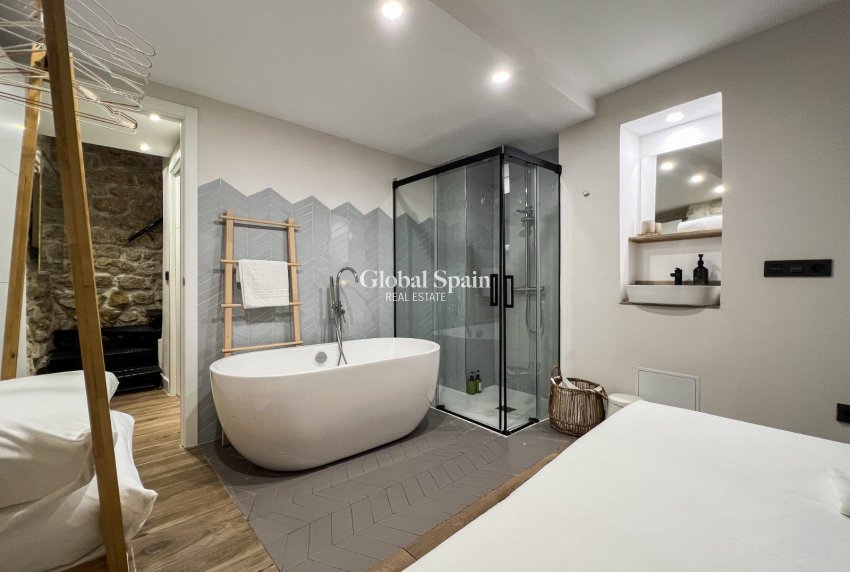 Resale - APARTMENT -
ALICANTE - Costa Blanca