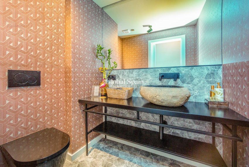 Resale - APARTMENT -
ALICANTE - Costa Blanca