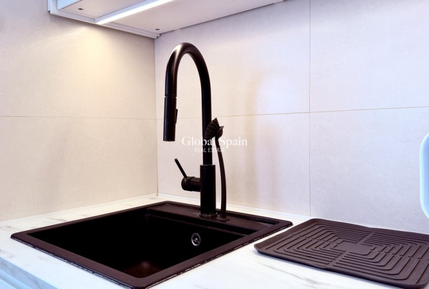 Resale - APARTMENT -
ALICANTE - Costa Blanca