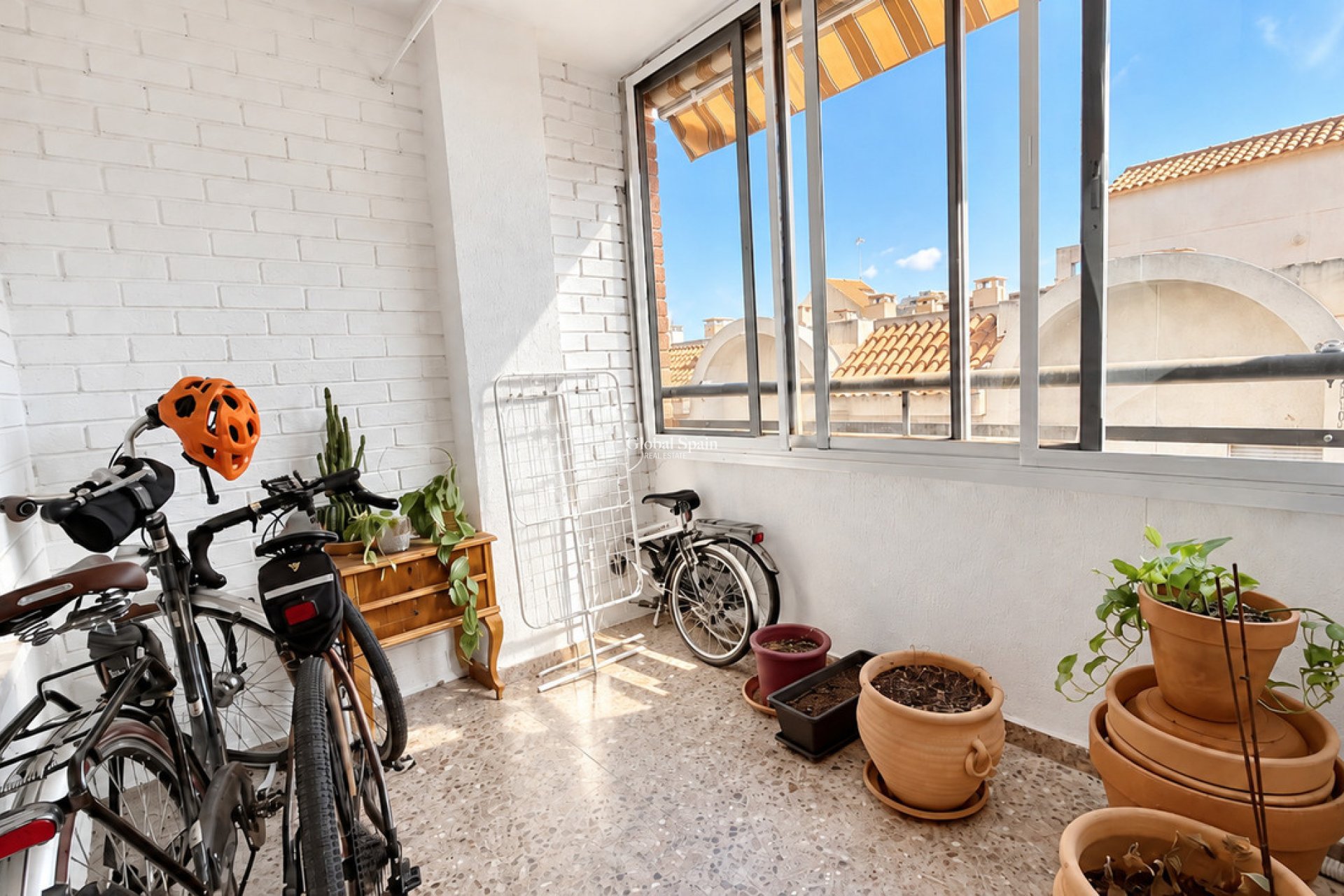 Resale - APARTMENT -
ALICANTE - Costa Blanca