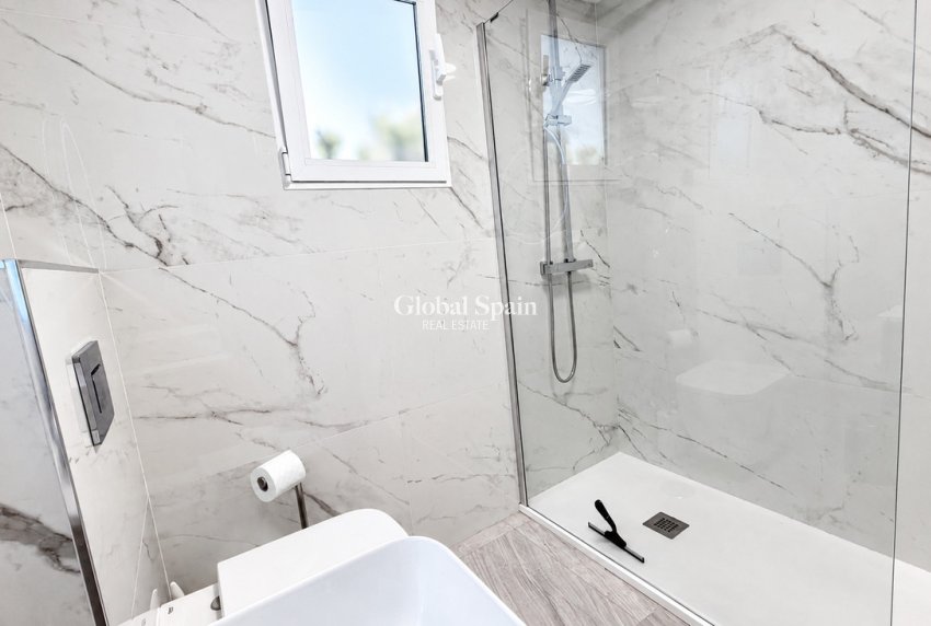 Resale - APARTMENT -
ALICANTE - Costa Blanca