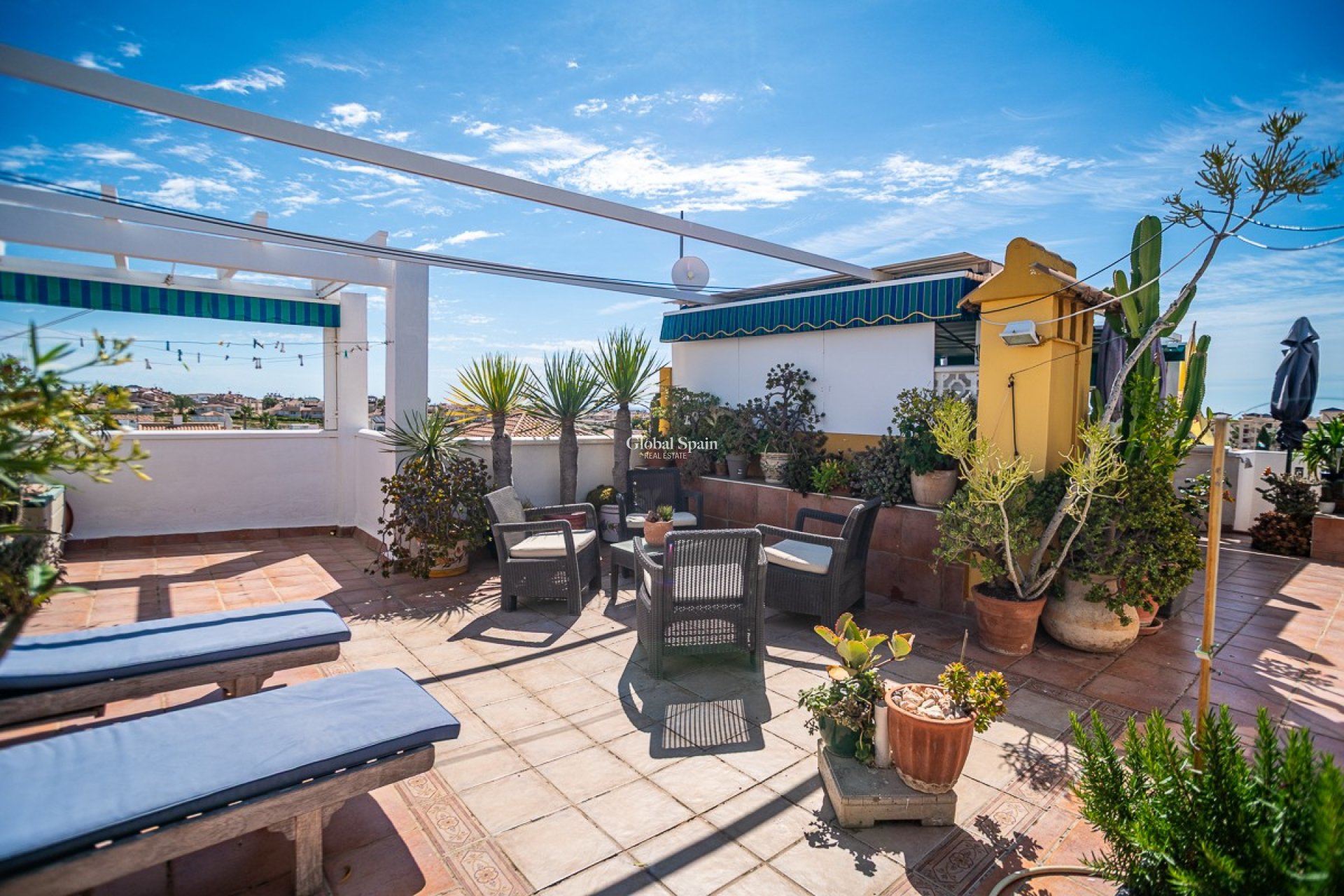 Resale - APARTMENT -
ALICANTE - La Florida