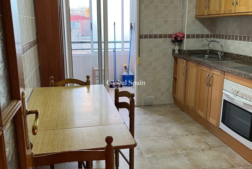 Resale - APARTMENT -
ALMORADÍ - Centro Urbano 2