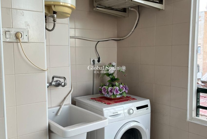 Resale - APARTMENT -
ALMORADÍ - Centro Urbano 2