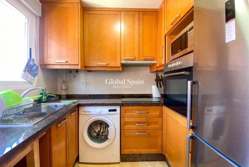 Resale - APARTMENT -
ALMORADÍ - Colegio Canales Y Martinez