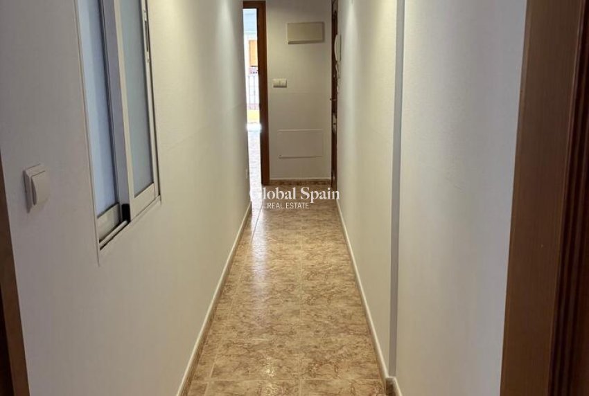 Resale - APARTMENT -
ALMORADÍ - Costa Blanca