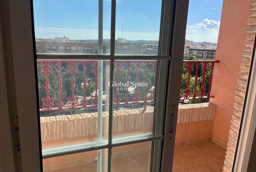 Resale - APARTMENT -
ALMORADÍ