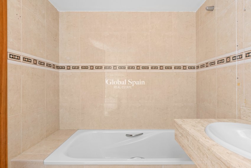 Resale - Apartment -
ALTEA - ALTEA HILLS