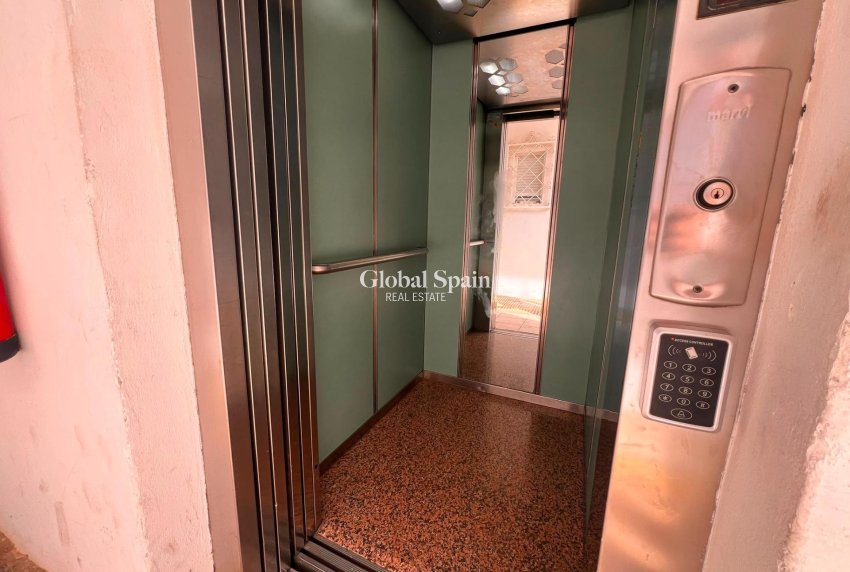 Resale - APARTMENT -
ALTEA - Altea pueblo