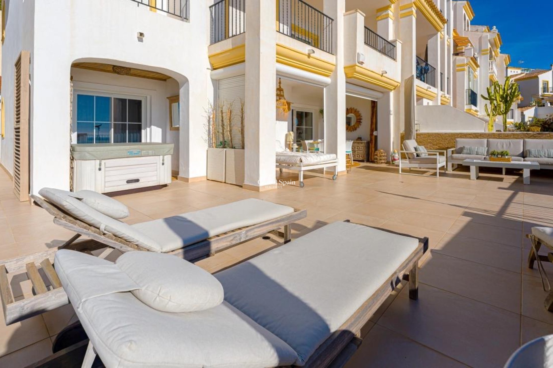 Resale - APARTMENT -
ALTEA - Costa Blanca