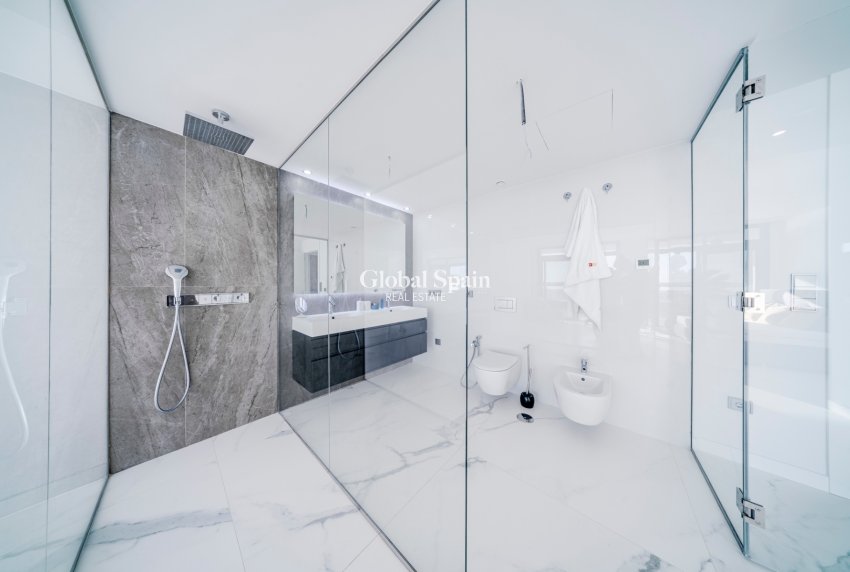 Resale - Apartment -
BENIDORM - Benidorm