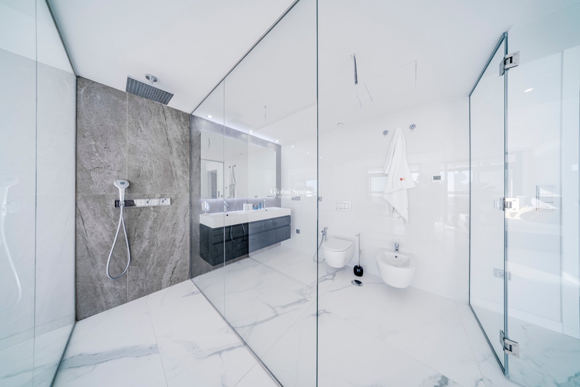 Resale - Apartment -
BENIDORM - Benidorm