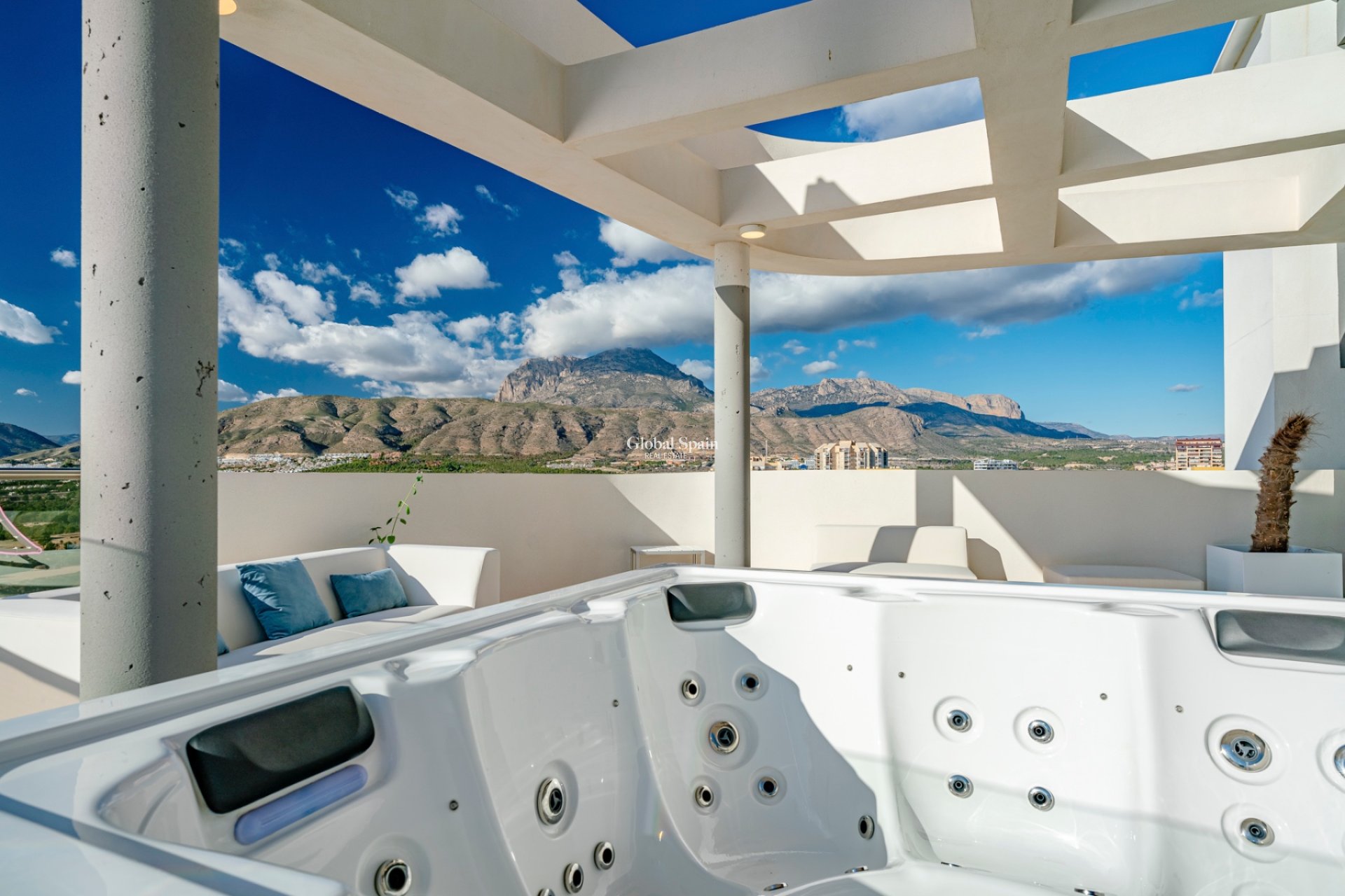 Resale - Apartment -
BENIDORM - Benidorm