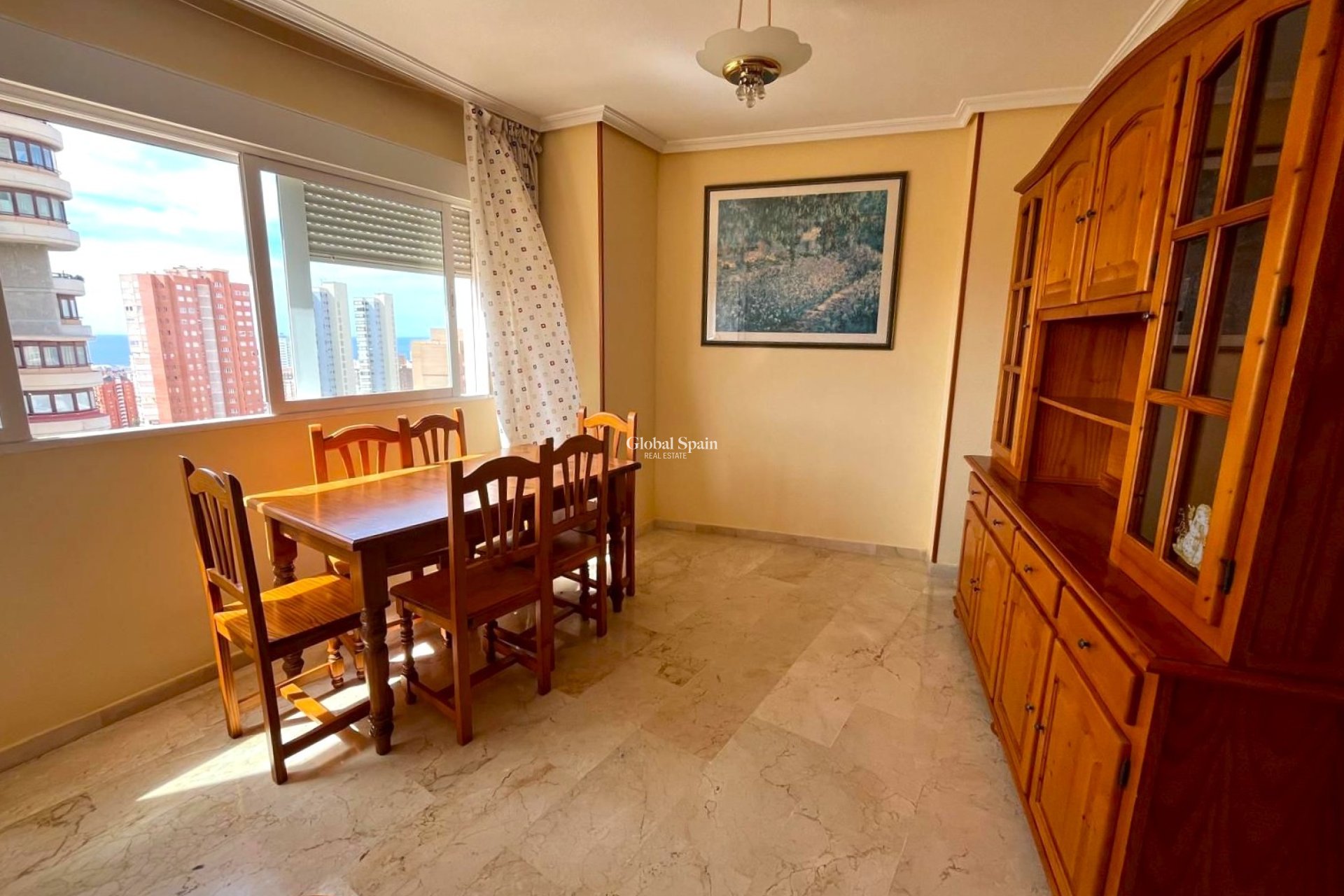 Resale - Apartment -
BENIDORM - Centro