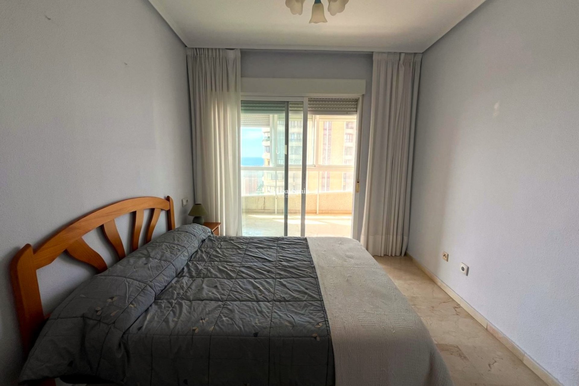 Resale - Apartment -
Benidorm - Centro