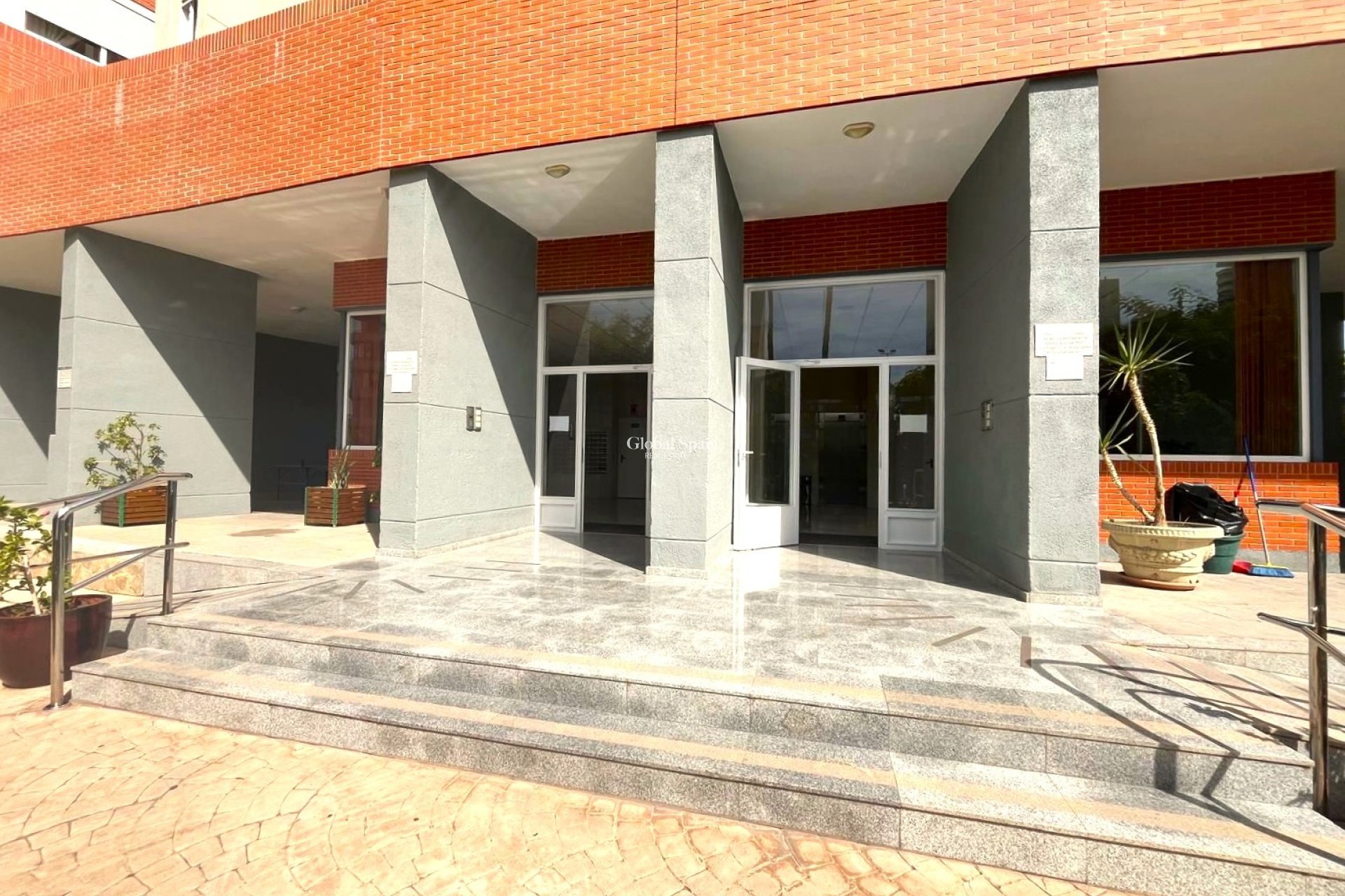 Resale - Apartment -
Benidorm - Centro