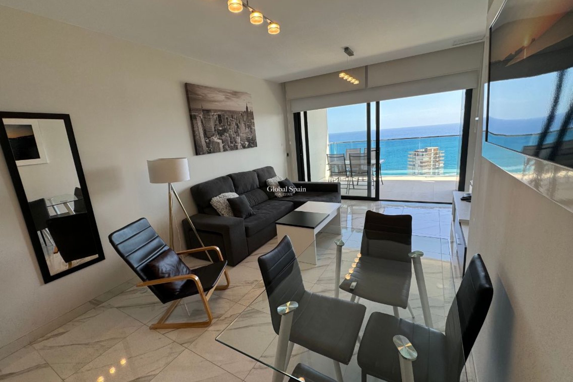 Resale - APARTMENT -
BENIDORM - Costa Blanca