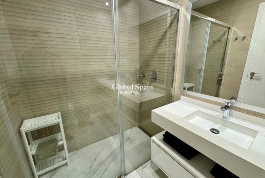 Resale - APARTMENT -
BENIDORM - Costa Blanca