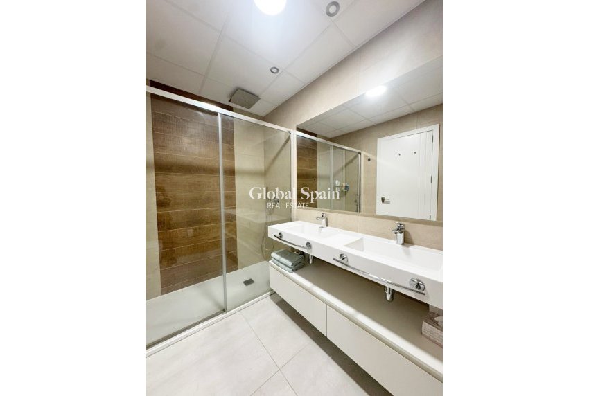 Resale - APARTMENT -
BENIDORM - Costa Blanca