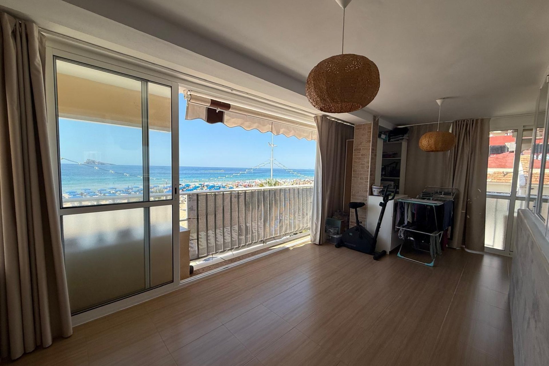 Resale - APARTMENT -
BENIDORM - Costa Blanca