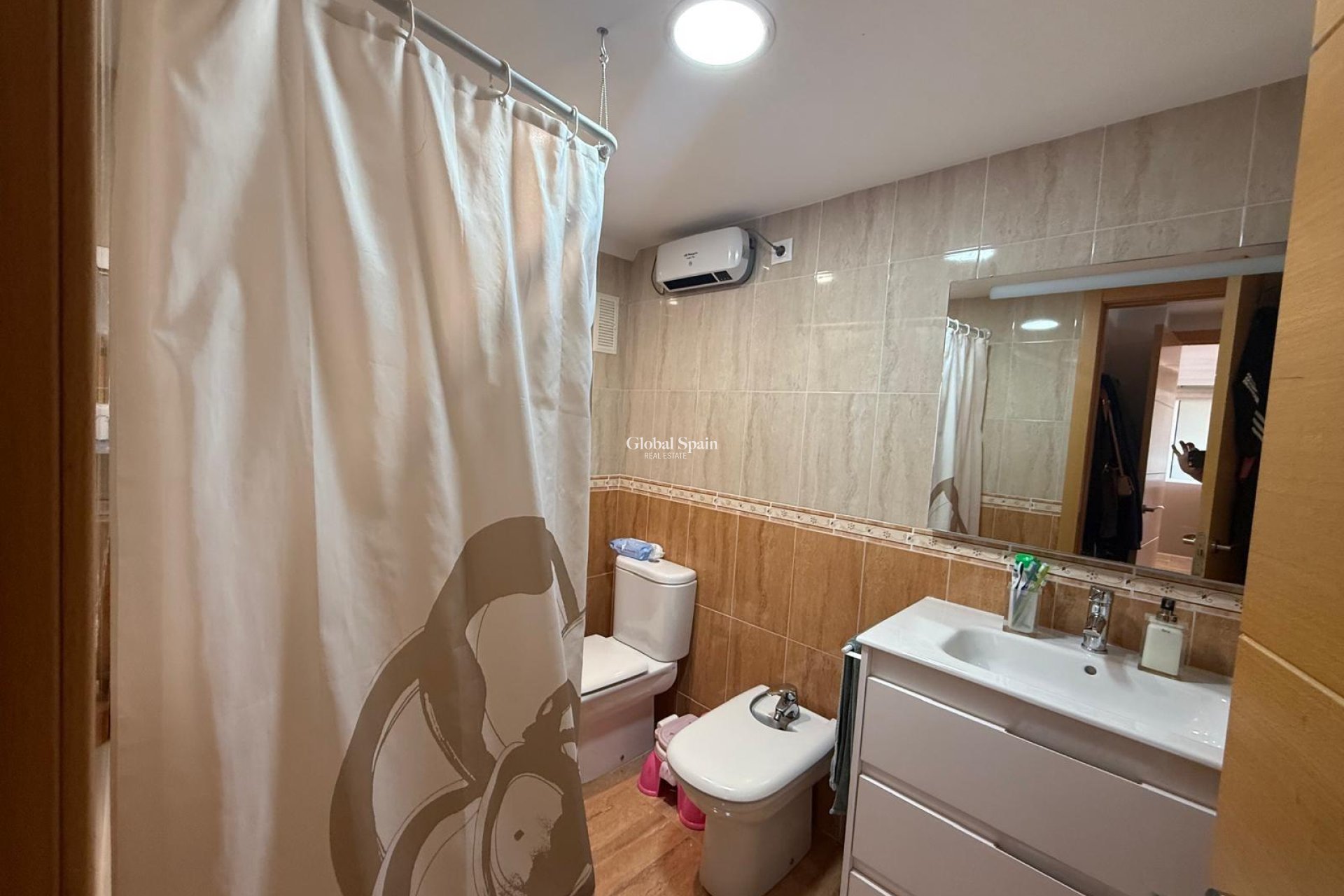 Resale - APARTMENT -
BENIDORM - Costa Blanca