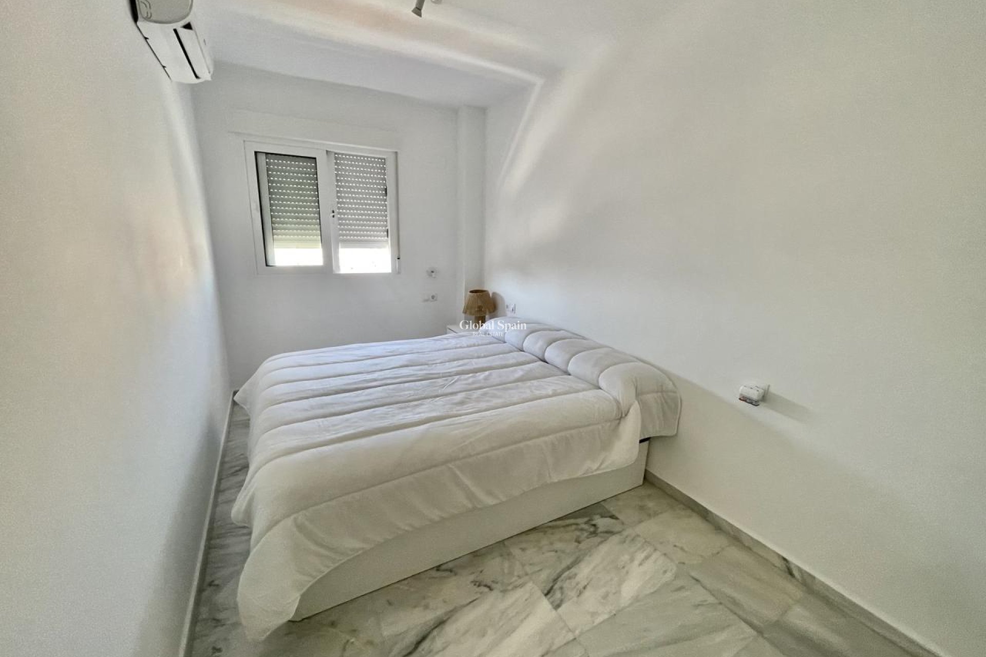 Resale - APARTMENT -
BENIDORM - Costa Blanca