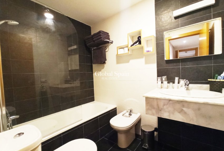 Resale - APARTMENT -
BENIDORM - Costa Blanca