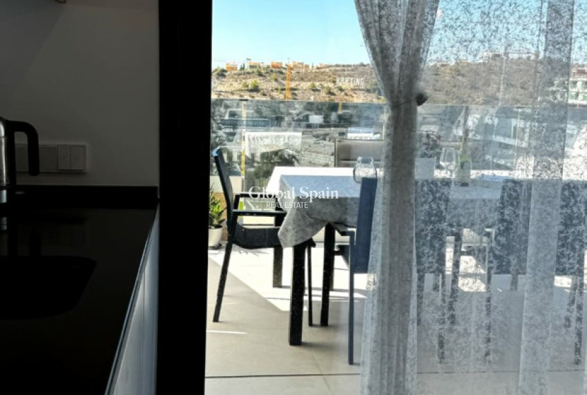 Resale - APARTMENT -
BENIDORM - Costa Blanca