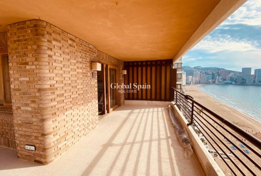 Resale - APARTMENT -
BENIDORM - Costa Blanca