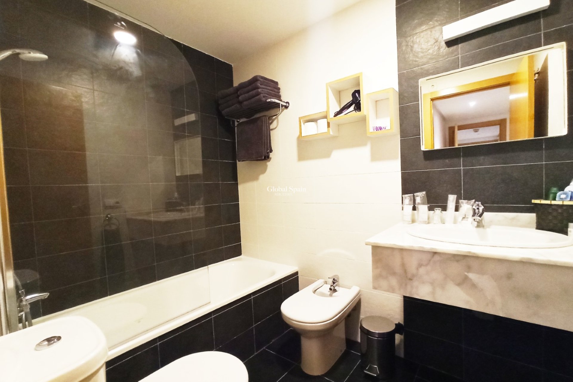 Resale - APARTMENT -
BENIDORM - Costa Blanca