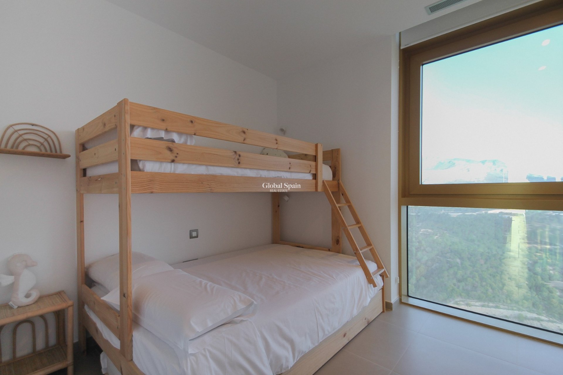 Resale - APARTMENT -
BENIDORM - Costa Blanca