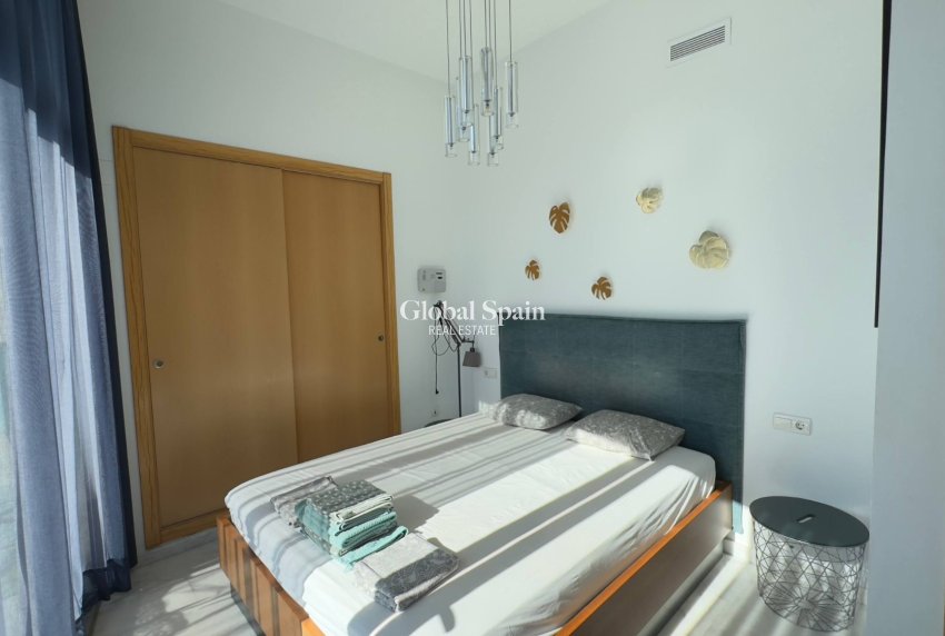 Resale - APARTMENT -
BENIDORM - Levante