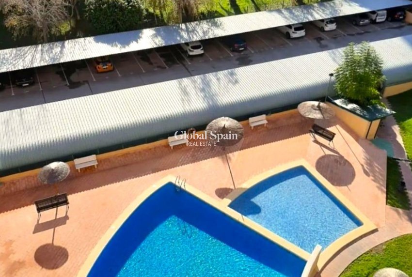 Resale - APARTMENT -
BENIDORM - Levante
