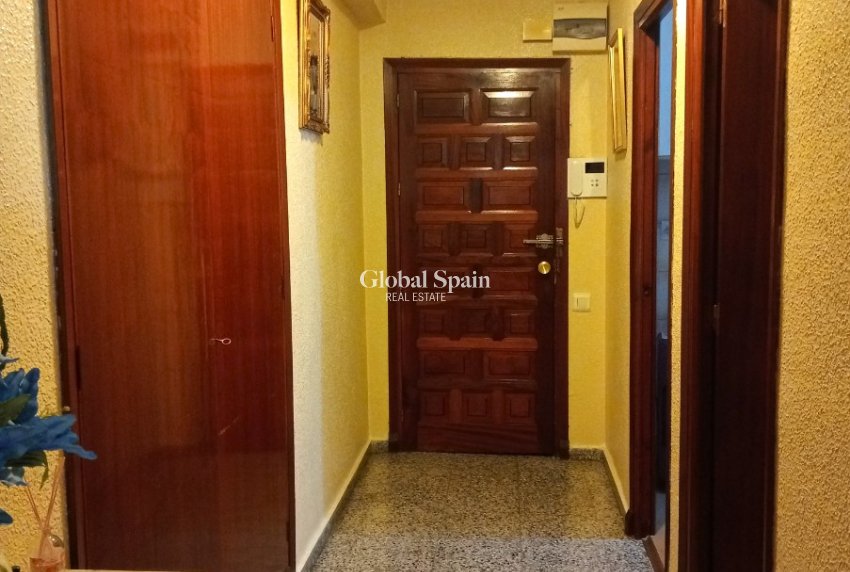 Resale - APARTMENT -
BENIDORM - Levante