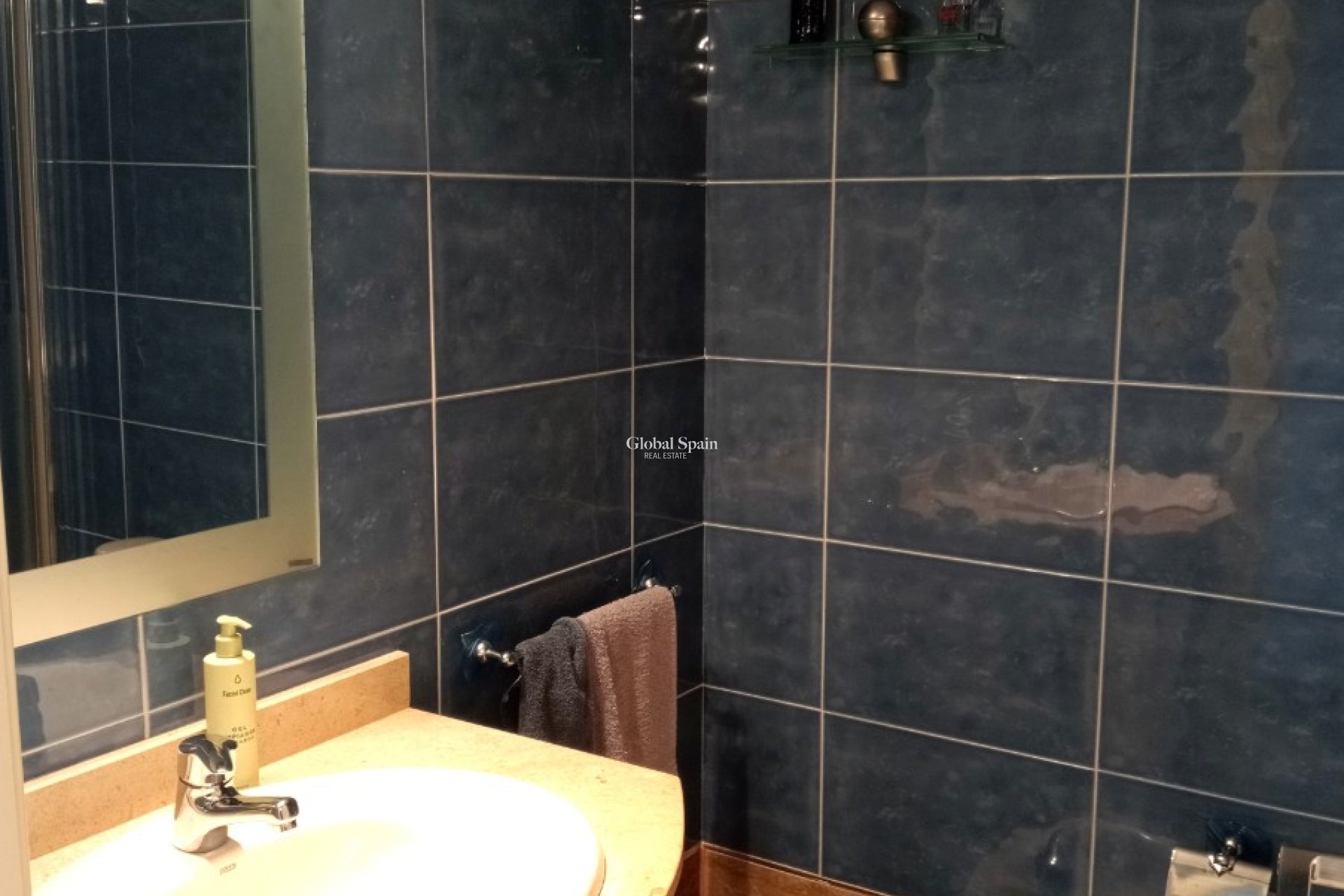 Resale - APARTMENT -
BENIDORM - Levante