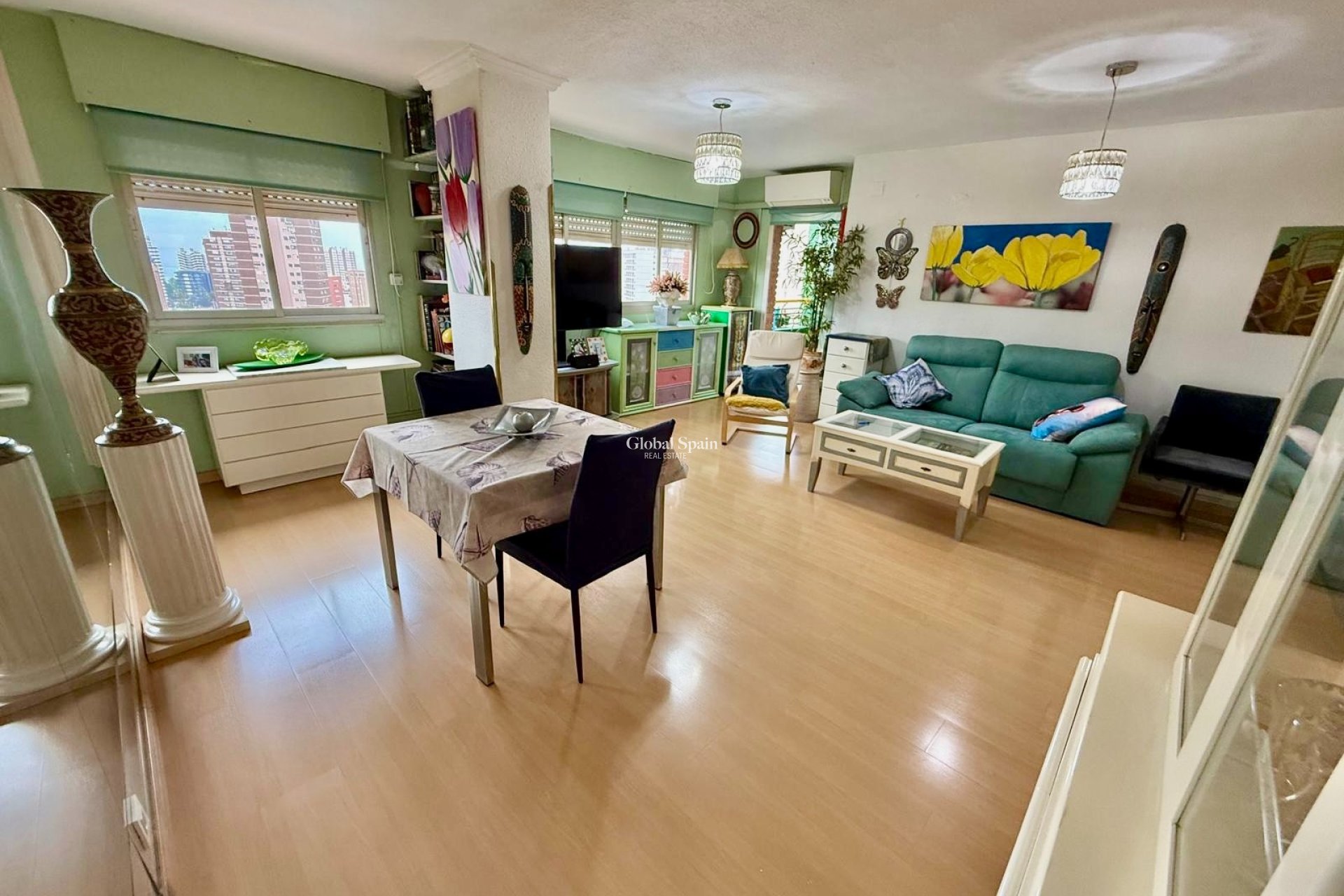 Resale - APARTMENT -
BENIDORM - Levante