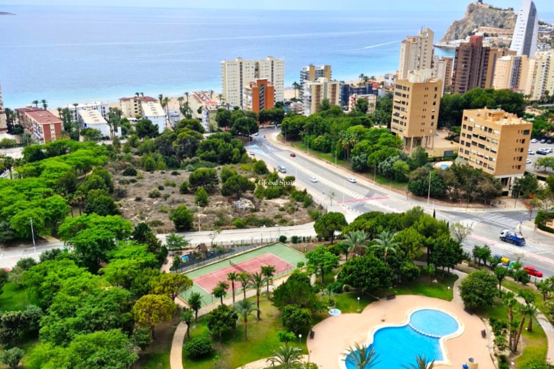 Resale - APARTMENT -
BENIDORM - Levante