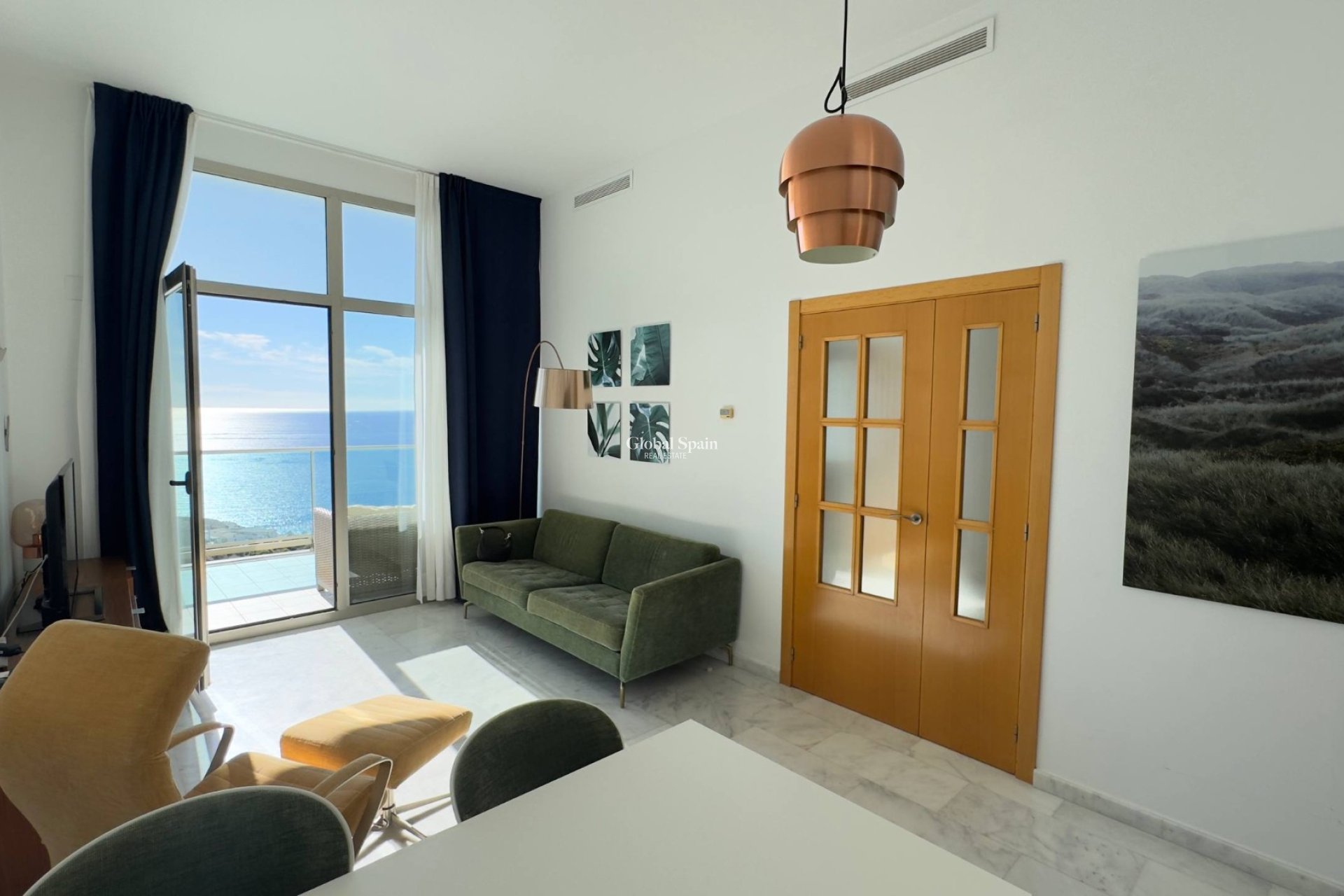 Resale - APARTMENT -
BENIDORM - Levante