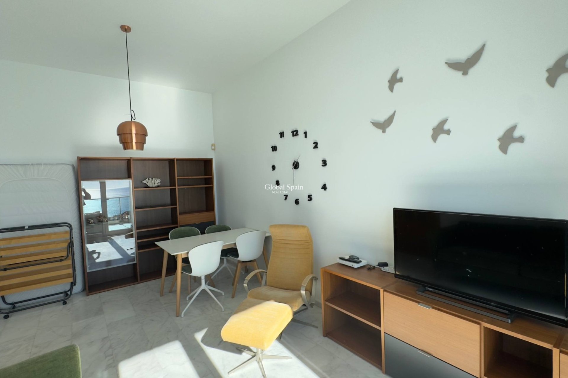 Resale - APARTMENT -
BENIDORM - Levante