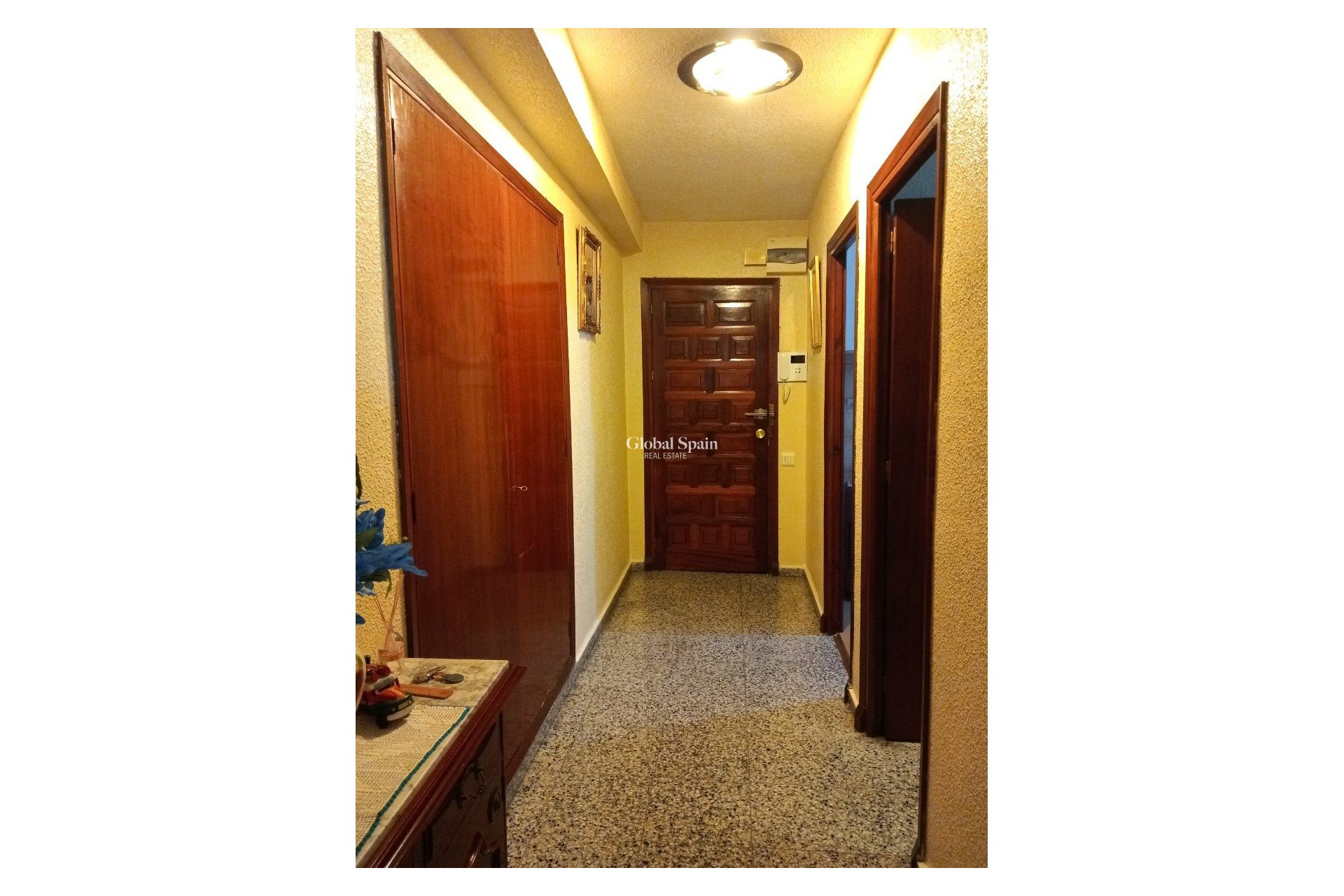 Resale - Apartment -
Benidorm - Levante