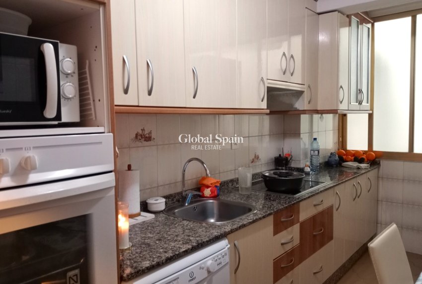 Resale - Apartment -
Benidorm - Levante