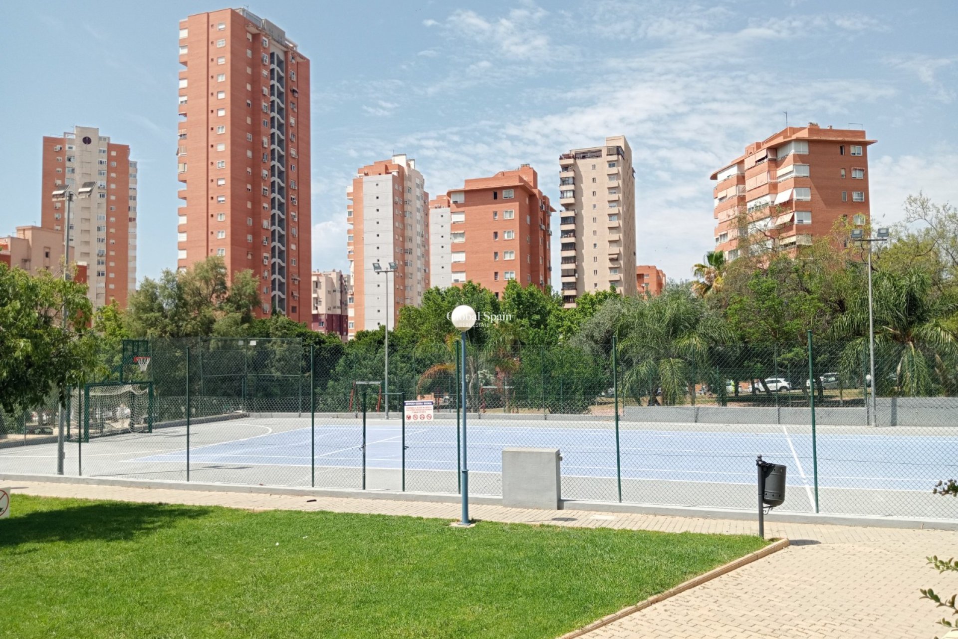 Resale - Apartment -
Benidorm - Levante
