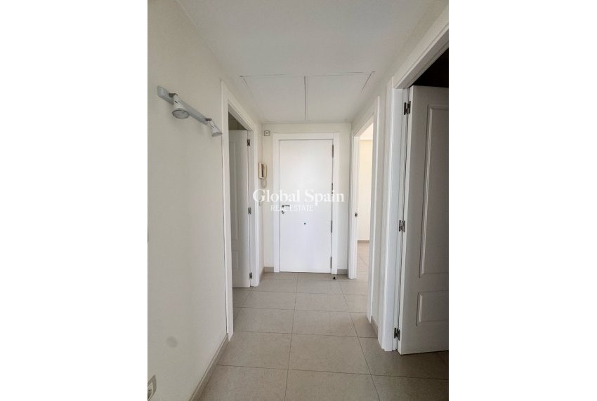 Resale - Apartment -
Benidorm - Levante