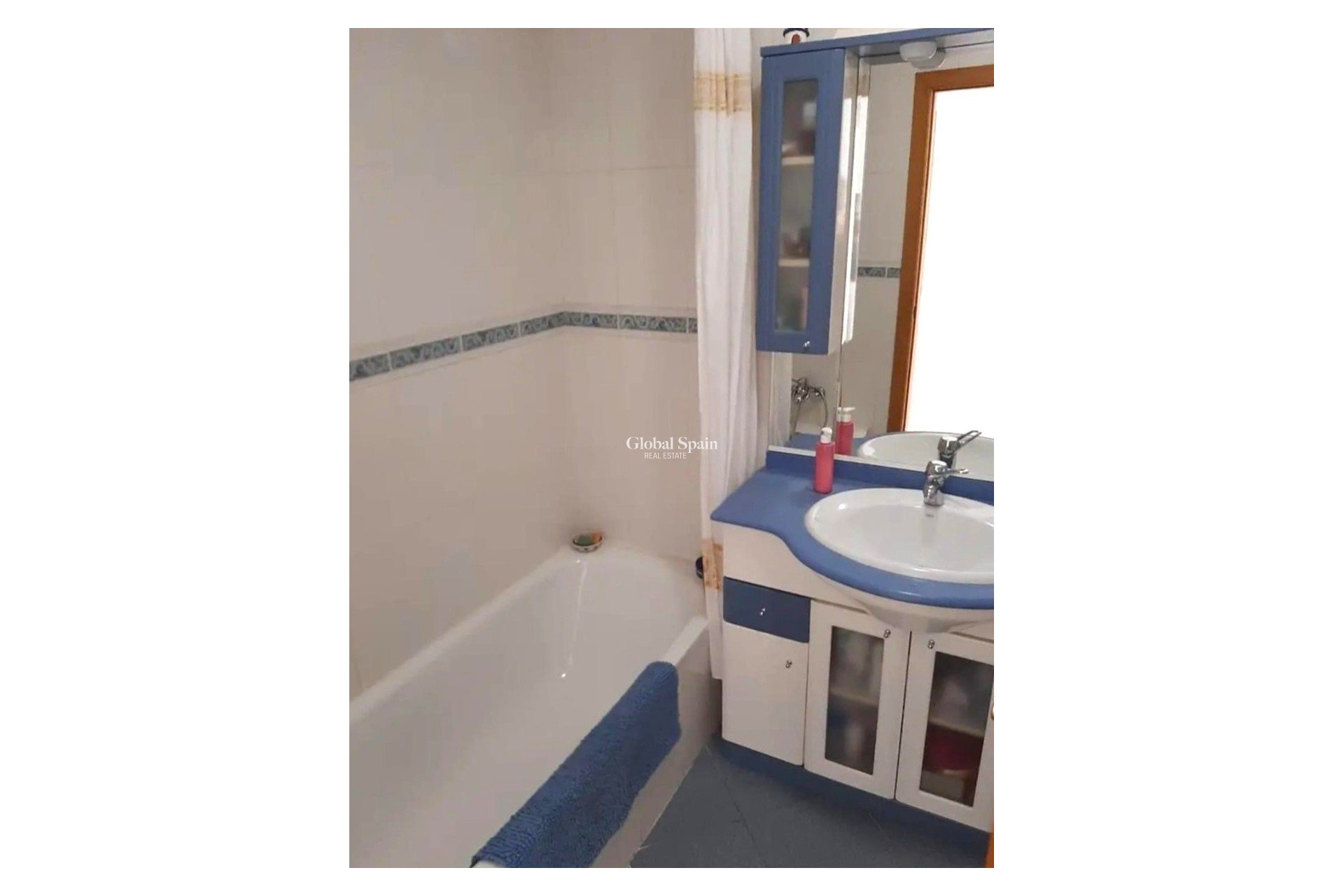 Resale - Apartment -
Benidorm - Levante