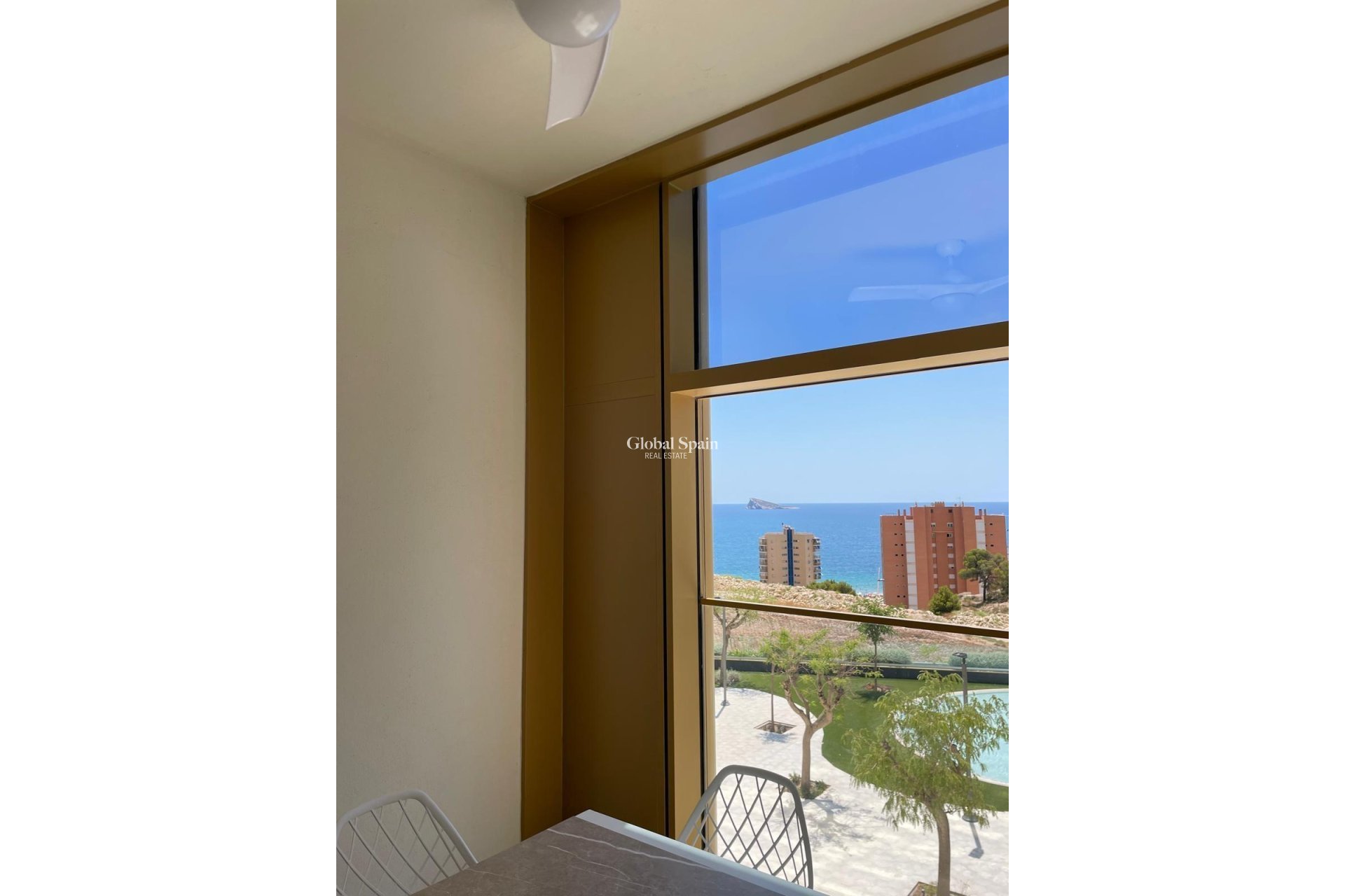 Resale - APARTMENT -
BENIDORM - Playa de Poniente