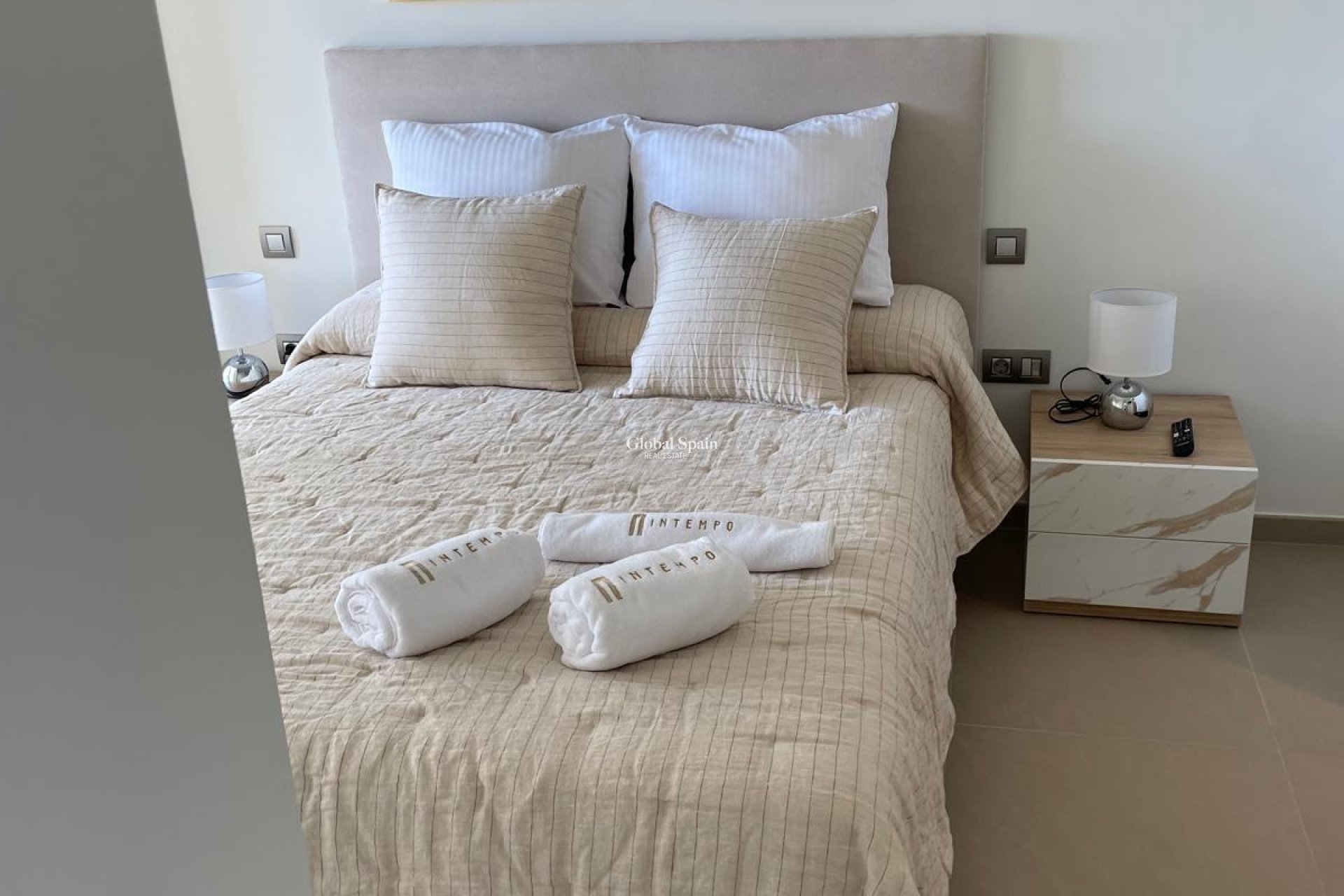 Resale - APARTMENT -
BENIDORM - Playa de Poniente