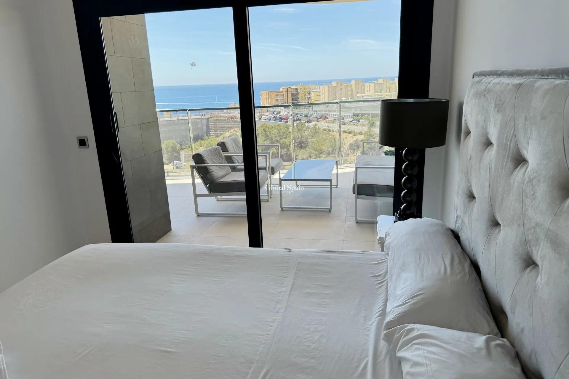 Resale - APARTMENT -
BENIDORM - Playa de Poniente