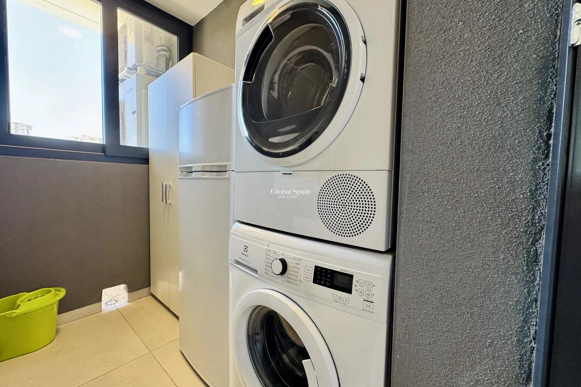 Resale - APARTMENT -
BENIDORM - Playa de Poniente