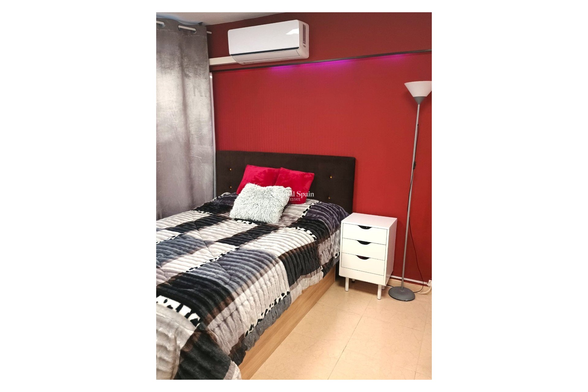 Resale - Apartment -
Benidorm - Rincón de Loix